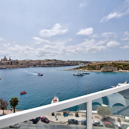 Sliema Duplex Penthouse With Sea Views & Private Terrace By Shortletsmalta Apartment ภายนอก รูปภาพ