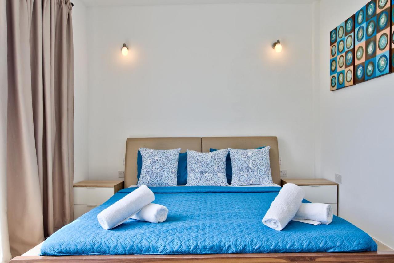 Sliema Duplex Penthouse With Sea Views & Private Terrace By Shortletsmalta Apartment ภายนอก รูปภาพ