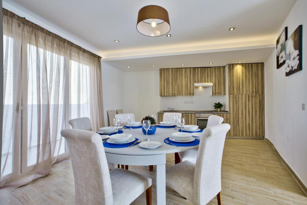 Sliema Duplex Penthouse With Sea Views & Private Terrace By Shortletsmalta Apartment ภายนอก รูปภาพ
