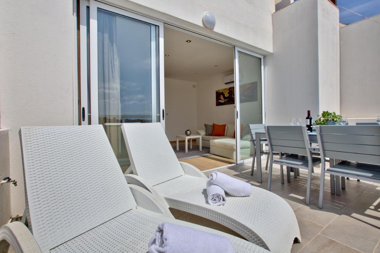 Sliema Duplex Penthouse With Sea Views & Private Terrace By Shortletsmalta Apartment ภายนอก รูปภาพ