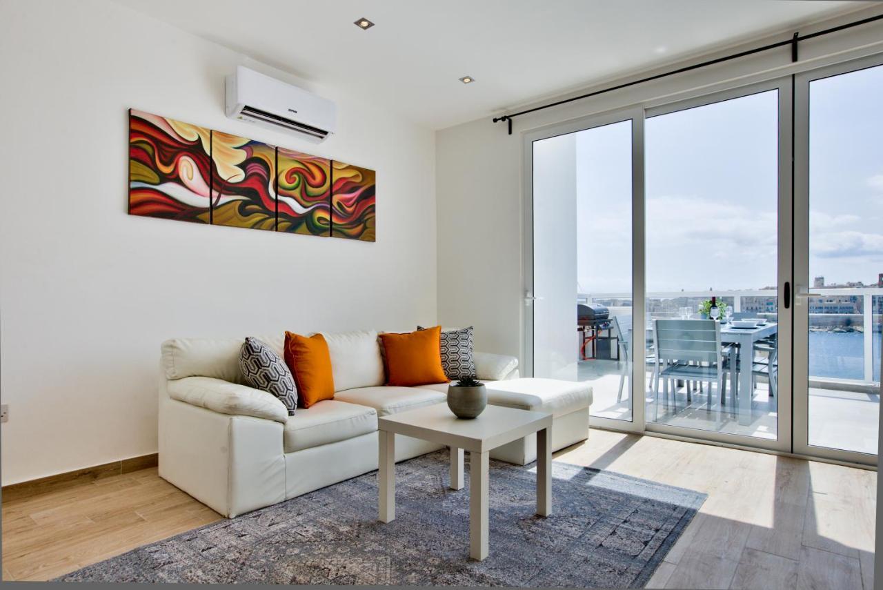 Sliema Duplex Penthouse With Sea Views & Private Terrace By Shortletsmalta Apartment ภายนอก รูปภาพ